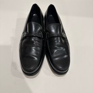 Authentic TODS men’s loafers